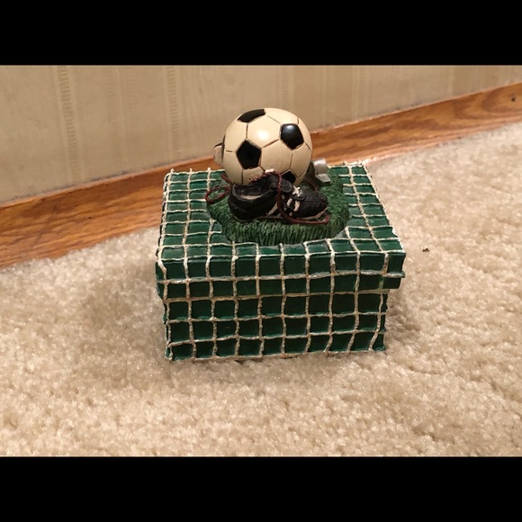 Russ Barrie Ceramic Soccer Box - Picture 3 of 8
